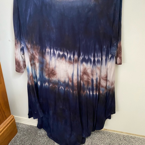 American Eagle Soft & Sexy flowy tunic style top. Size XL - Picture 2 of 4